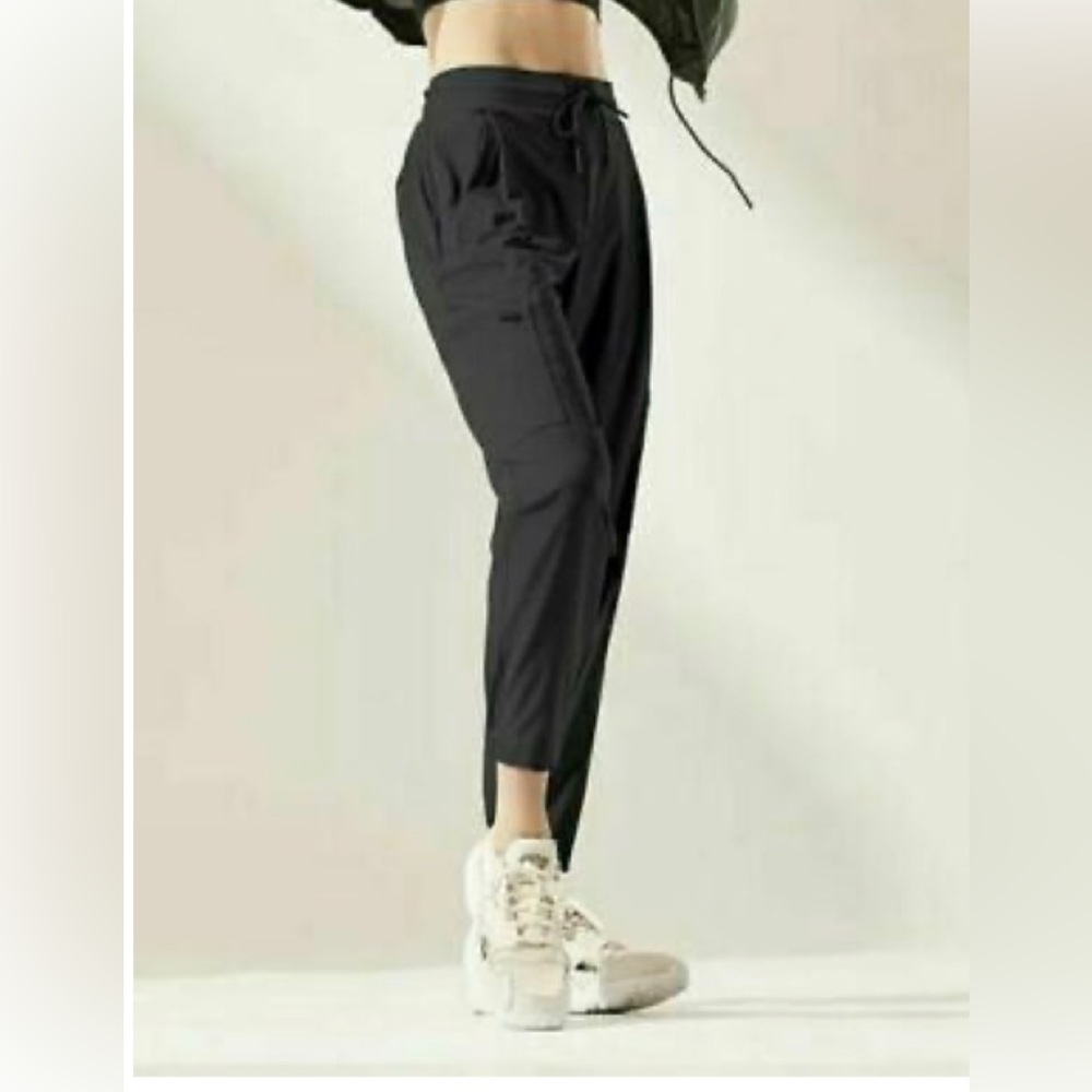 Athleta: Go Far Travel Pants-Venture
